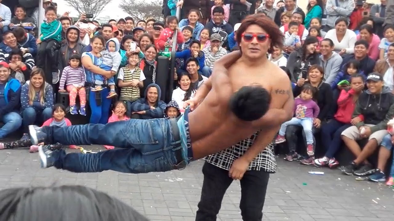 EL CHINO RISAS Y EL MOSTRITO DE LA RISA 