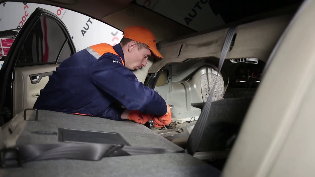 Wie VOLVO S60 Stoßdämpfer hinten wechseln TUTORIAL | AUTODOC