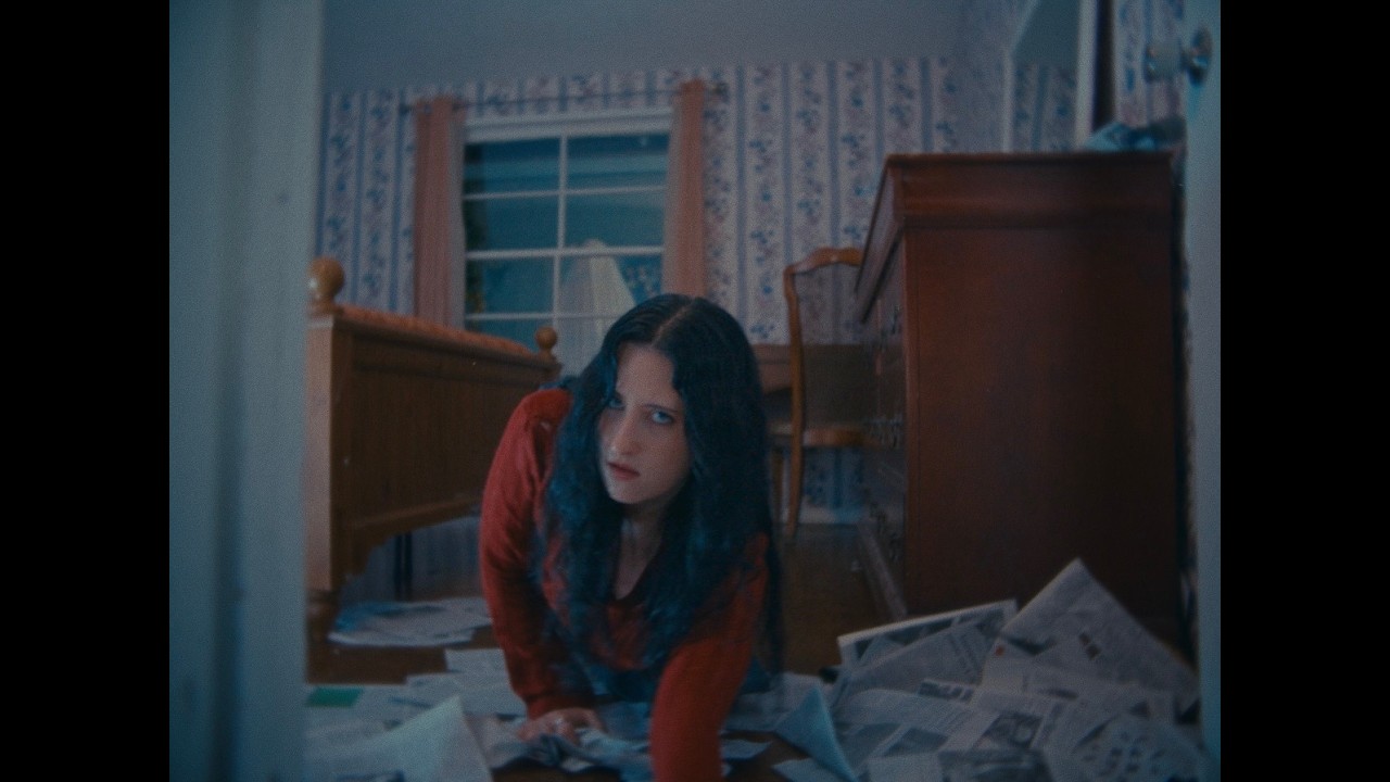 KERSTY - ELECTRONS (Official Music Video)