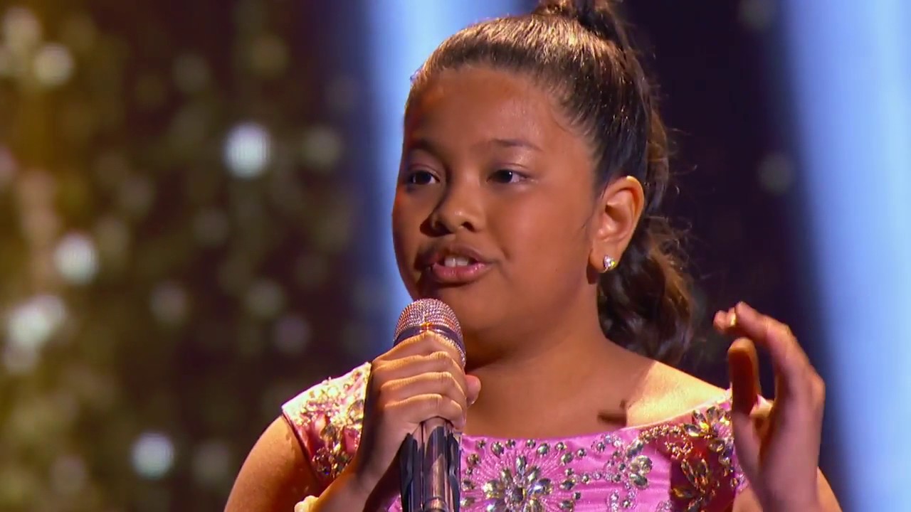 Elha Nympha sings Sia's 