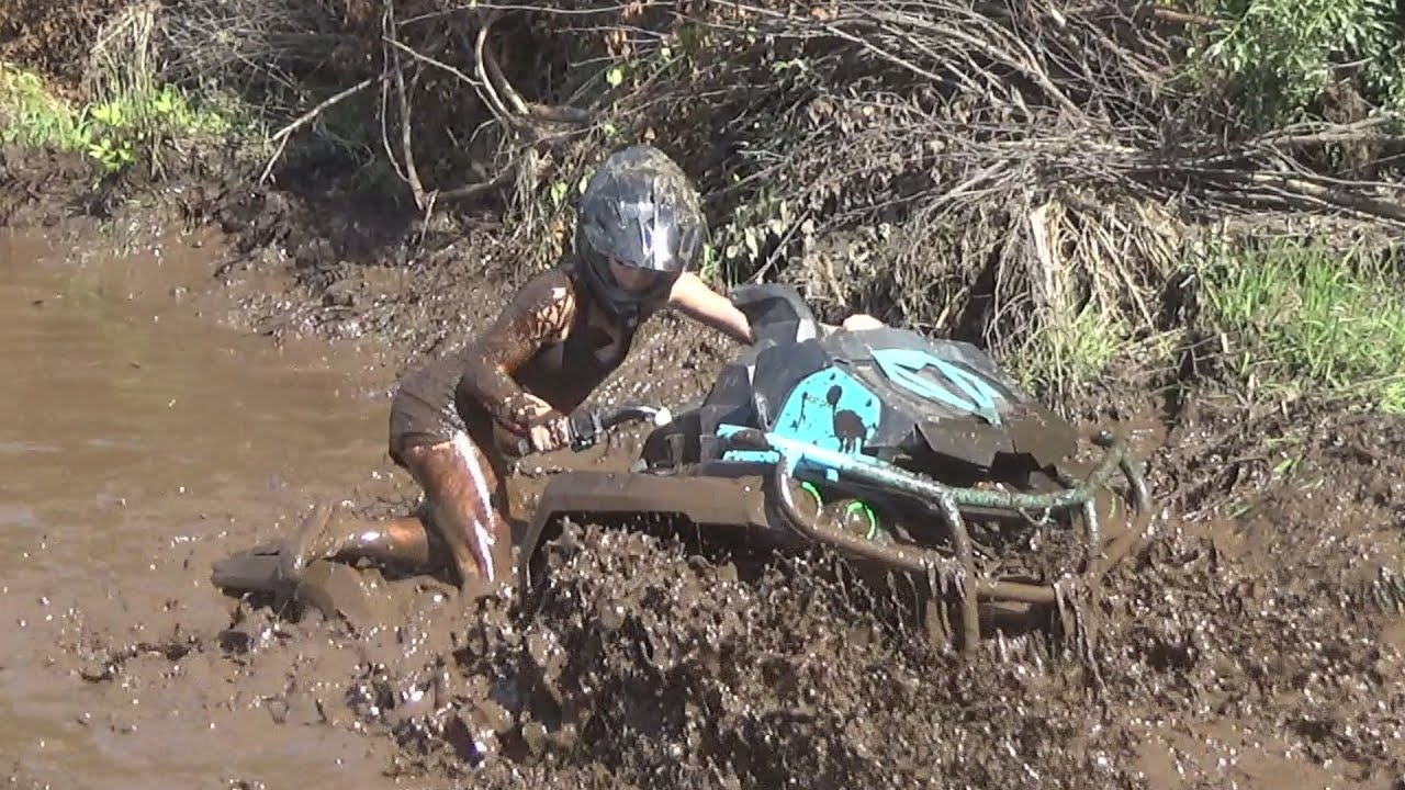 SHE IS NOT AFRAID OF MUD RENEGADE VS OUTLANDER VS KODIAK