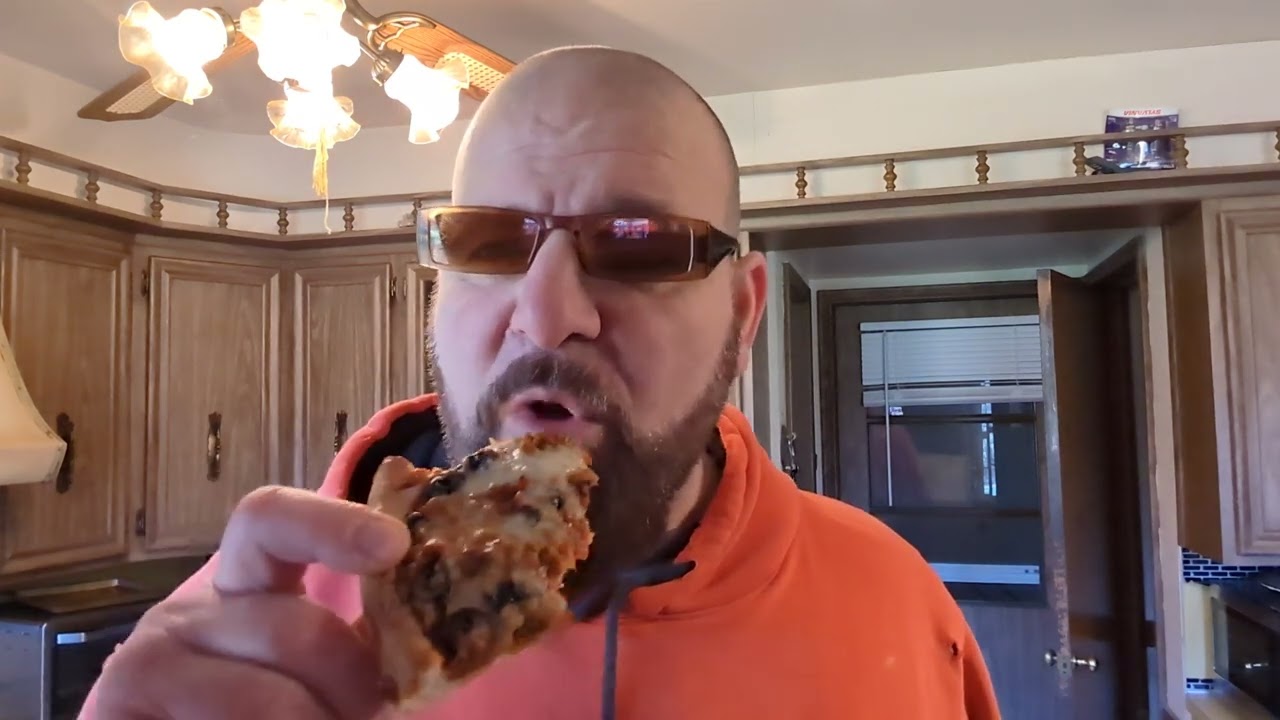 pizza review DINK LINK TINK DINK LINK MINK PIZZA BEST IN TOWN