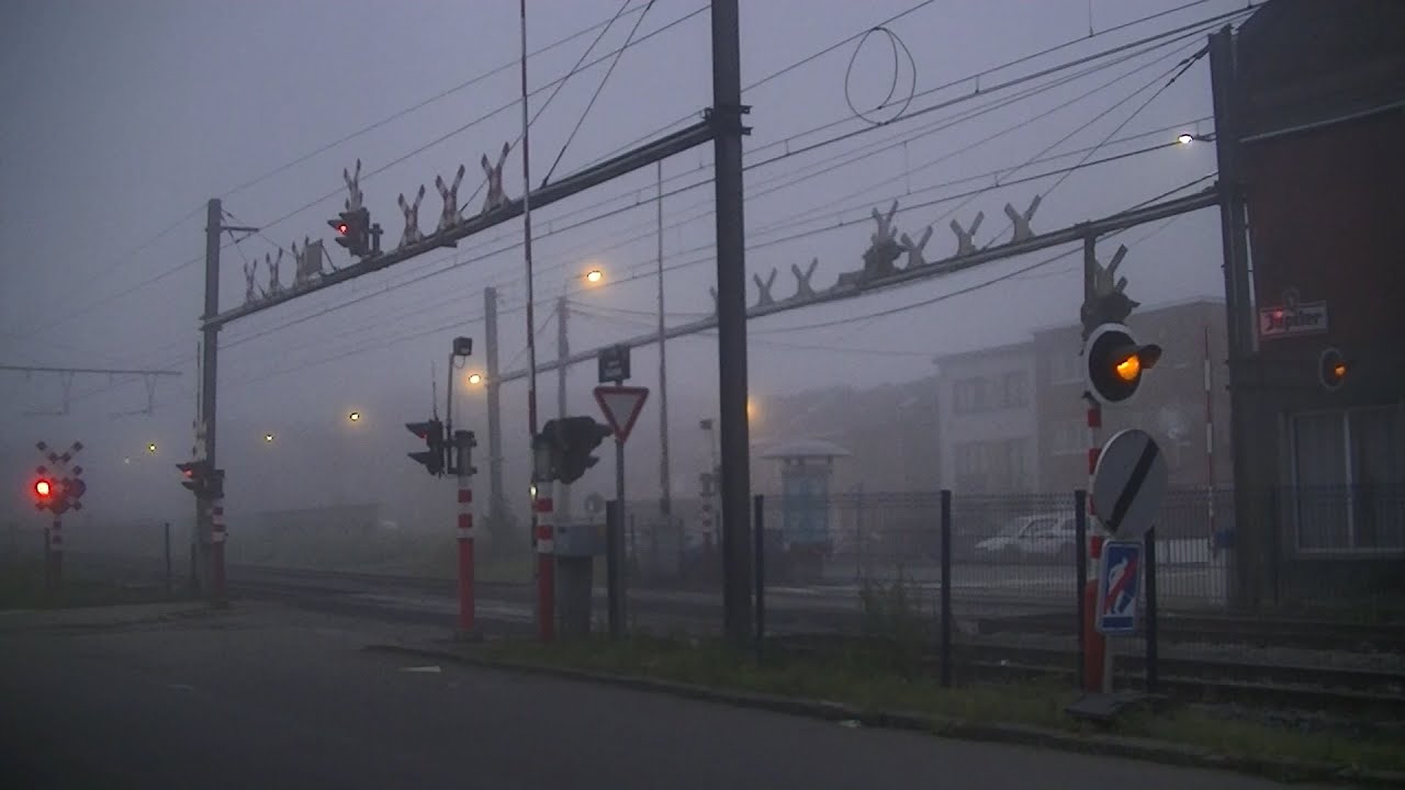 Spoorwegovergang Wandre (B) // Railroad crossing // Passage à niveau