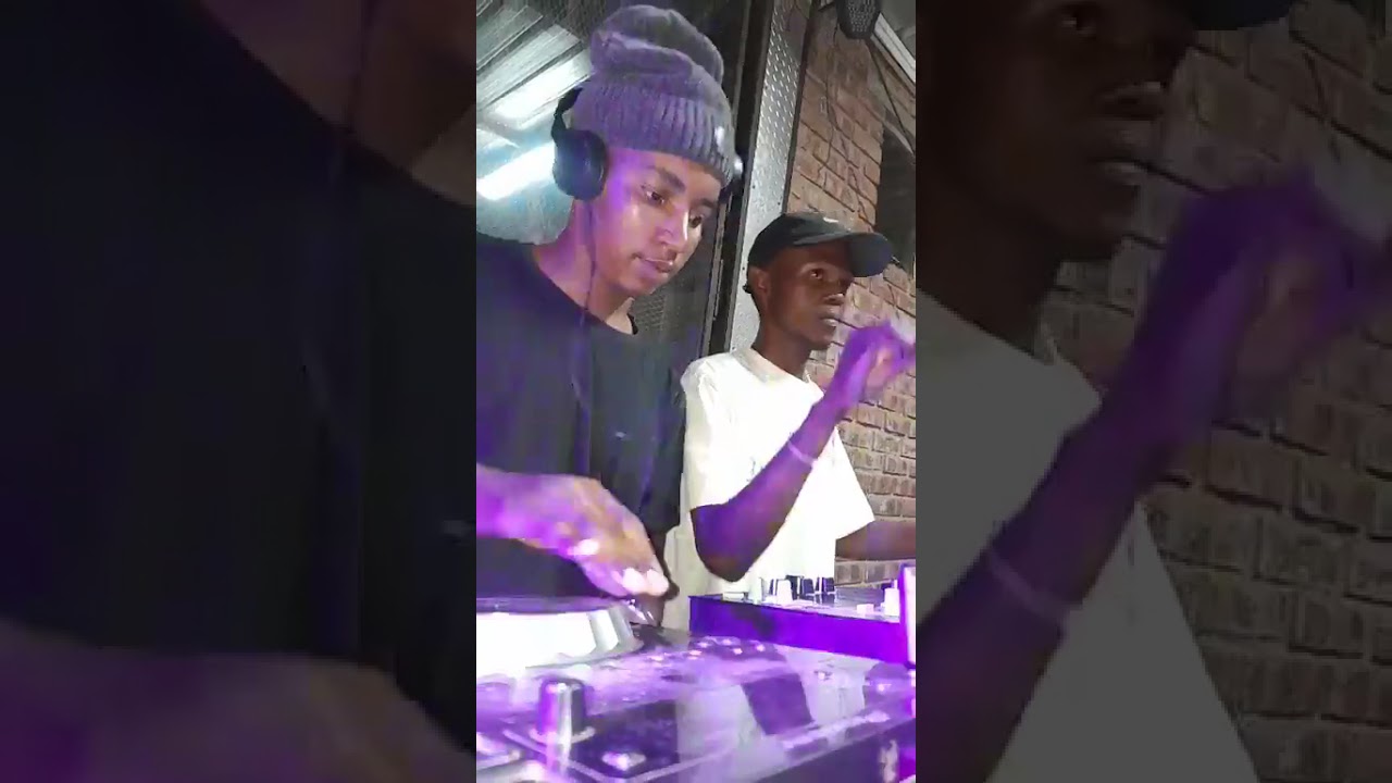 Aish network was networking anyways ....j&b musiq still available for bookings 😇 #flypシ @Jaysoul-SA 