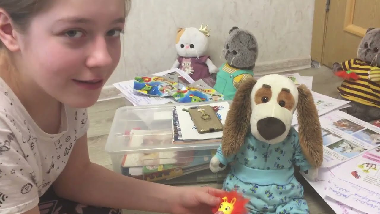 Учитель всем подарила подарки за хорошие оценки / ШКОЛА БАСИКОВ / Семейка Басиков и Мисс Фаина