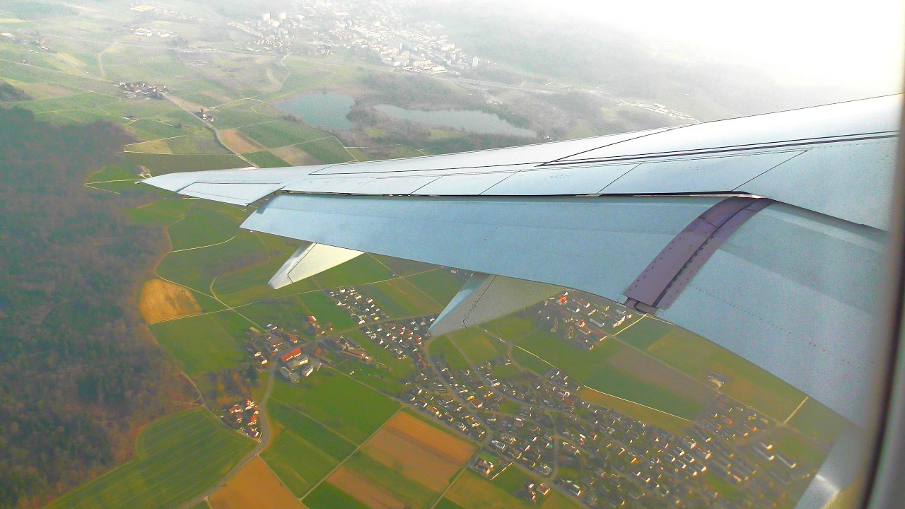 Helvetic Airways Embrarer E195-E2 | Zurich to London City *Full Flight*