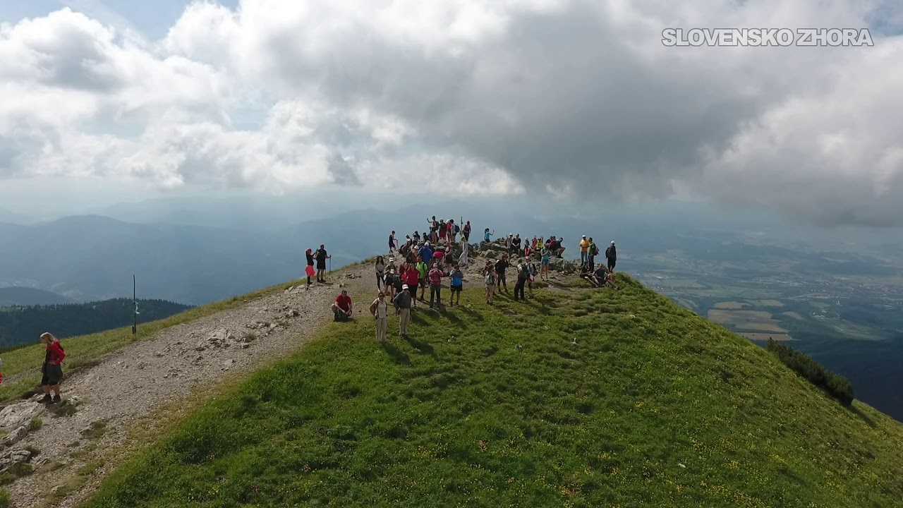 Veľk&yacute; Kriv&aacute;ň - najvy&scaron;&scaron;&iacute; vrch pohoria Mal&aacute; Fatra