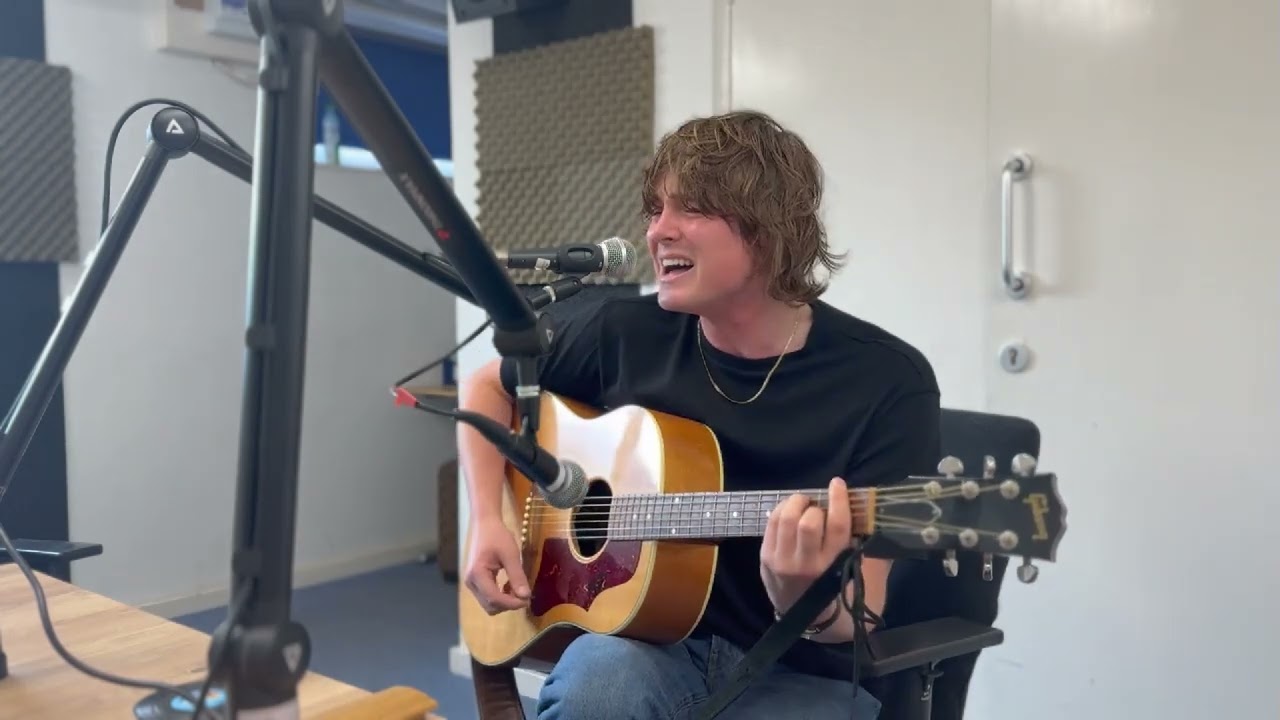 James Smith Live Performance - MOLLY