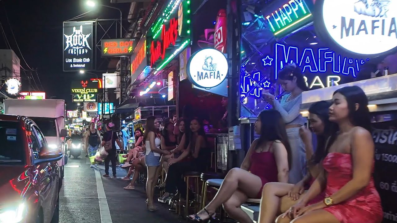 Pattaya Soi Buakhao, Tree Town, Chaloem Phrakiat 11 Alley, New Plaza Nightlife, Thailand - 4K 60FPS