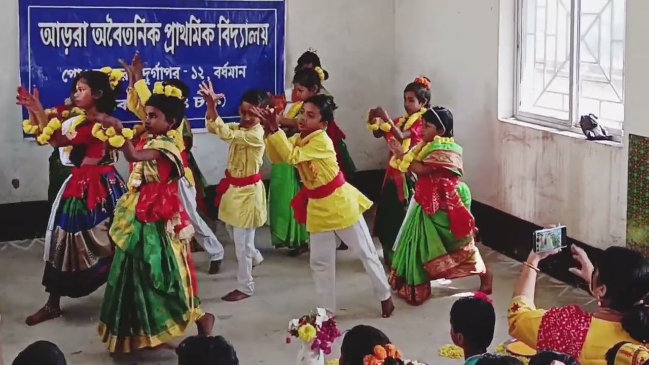 School ছেলে আর তার বন্ধুদের বসন্ত উৎসব উপলক্ষে নৃত্য পরিবেশন 💙❤️💚💛কেমন হয়েছে........