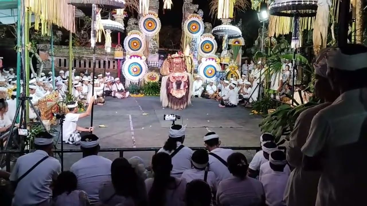 Pandedana channel sedang live sekarang!