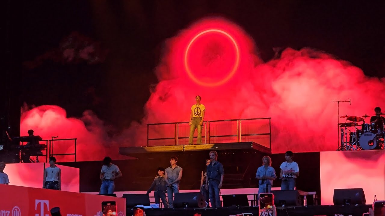 SEVENTEEN 'HOT' (Lollapalooza Berlin) Fullcam 4K