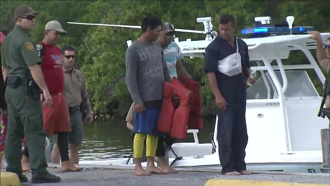 18 migrants in custody after 2 boats found off Elliott Key