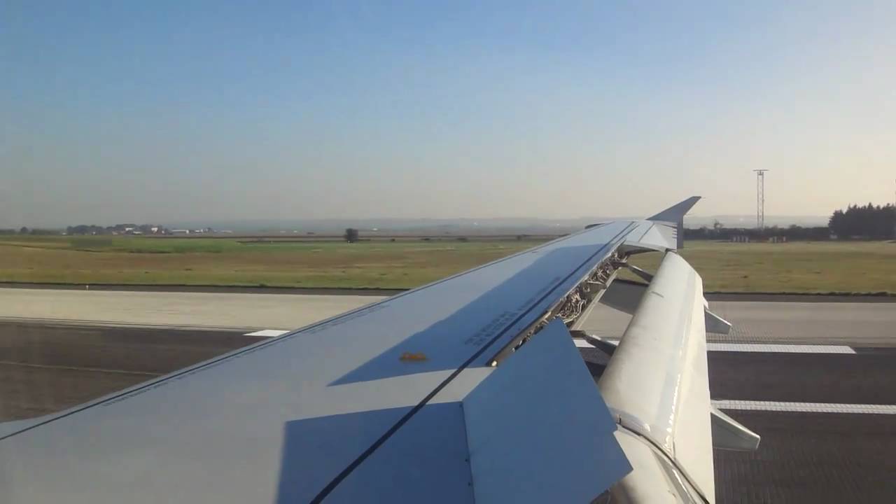 Air France 318, landing at Paris CDG Airport, 12.10.2010, registration F-GUGO
