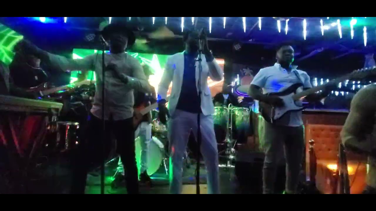 FLĒSH - Ex ou ye  Live @ Delish 12-23-23