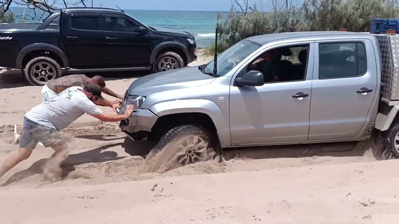 Aussie Day! Things are heating up @ South Rocks (Ngkala), Rocky Beach, Fraser Island.