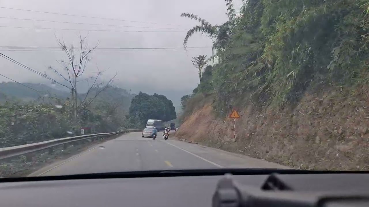 ĐƯỜNG PHỐ NGÀY MÙNG 6 TẾT BÍNH NGỌ ĐÔNG ĐÚC NHƯ NGÀY 30 TẾT 😍