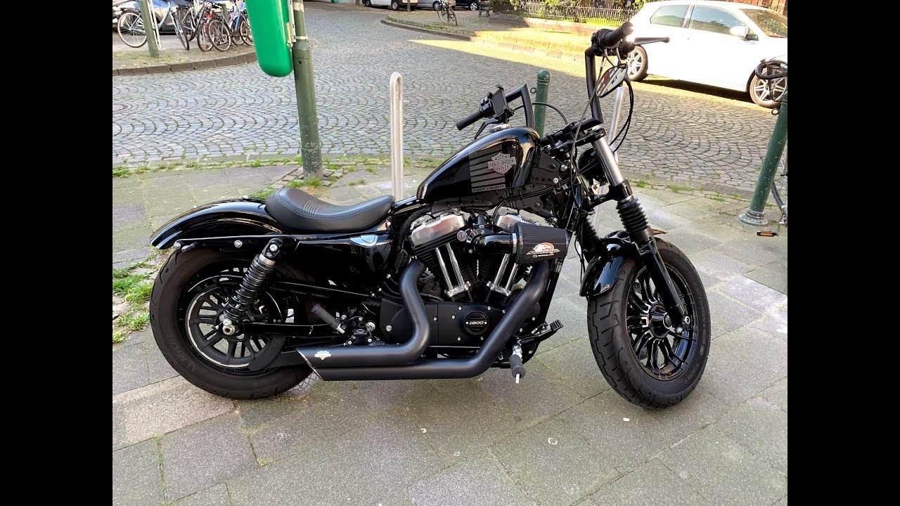 Wechsel Luftfilter Harley Sportster 48, Original vs. Heavy Breather
