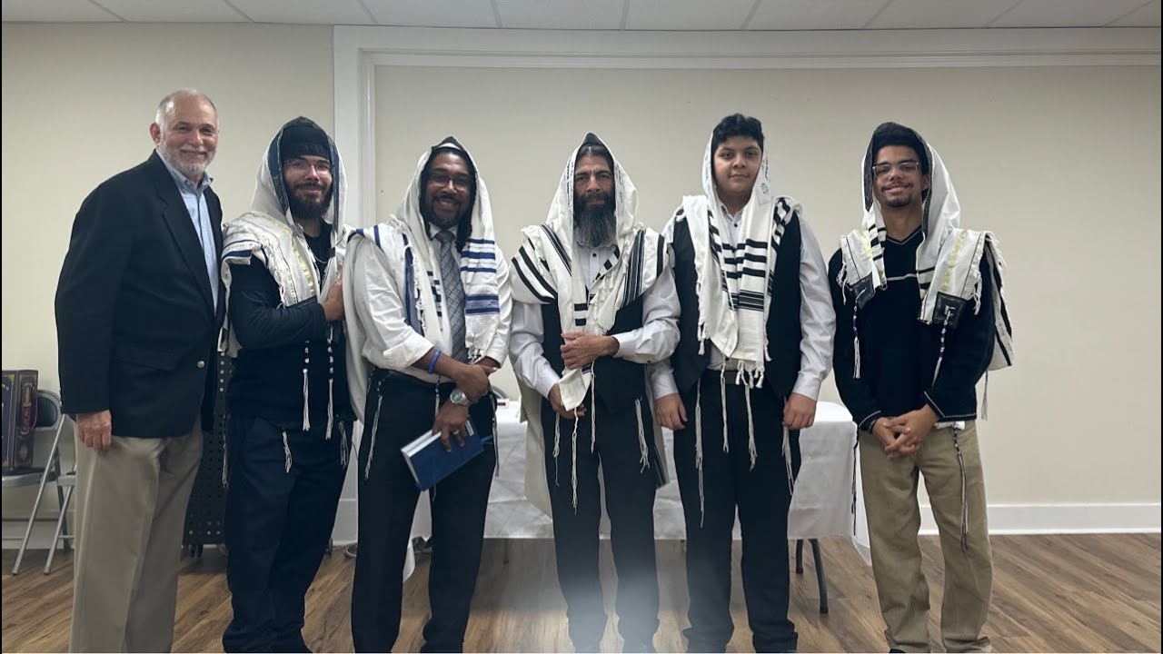 Minja de Shabbat, Comentarios de la parasha Vaigash (Y se acerco). Cerramos con Havdalah. 