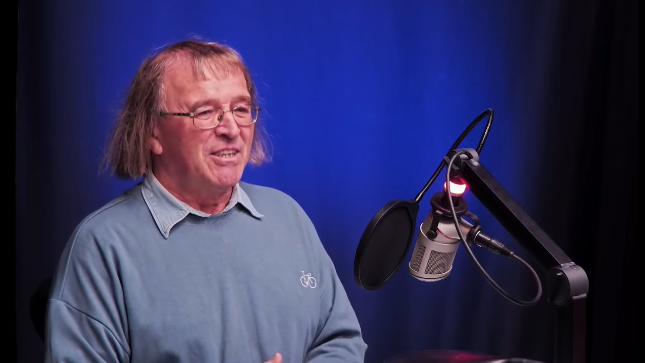 #tuiteraz prof. Jan Wolski, literaturoznawca, przewodniczący jury naszego konkursu poetyckiego.