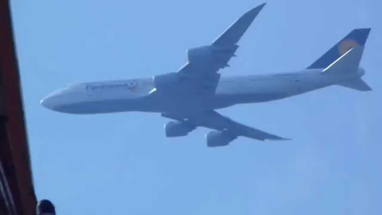 LH2014 Siegerflieger Fanhansa - brought our soccer/fu&szlig;ball/football team back home (Berlin)