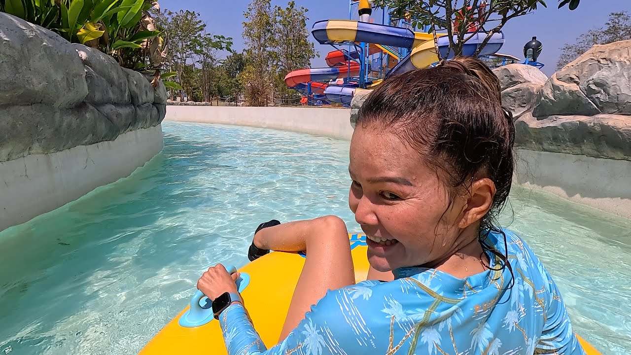 River Flow 💦 at Tube Trek Waterpark in Thailand 🇹🇭