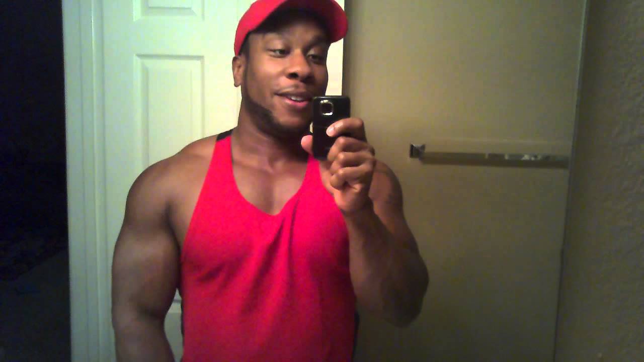Chris Jones Getting Too Fat On This Bulk?????