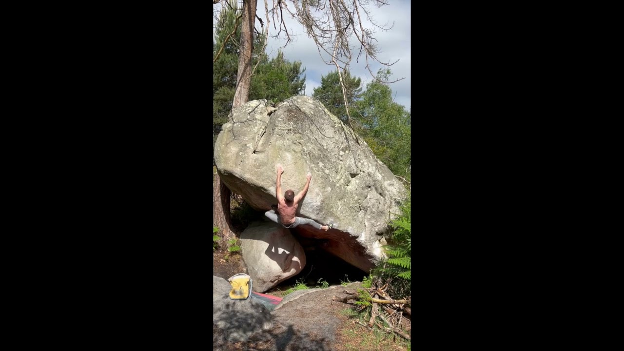 Jérémy Bonder in Furtif assis 8A Fontainebleau