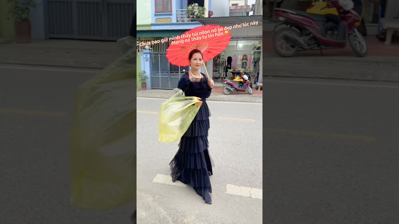 Gu thẩm mỹ thời trang của mình giờ cũng đạt đến cảnh giới thượng thừa rồi 👍#túiBalenciaga