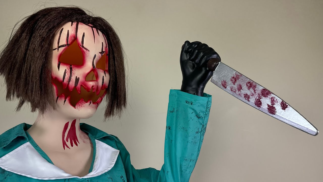Распаковка и демоверсия аниматроника Shirley Stab 2024 Spirit Halloween