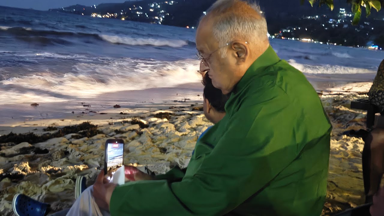 Blessings Of Mota Maharajshree On Last Day Of The Seychelles Tour