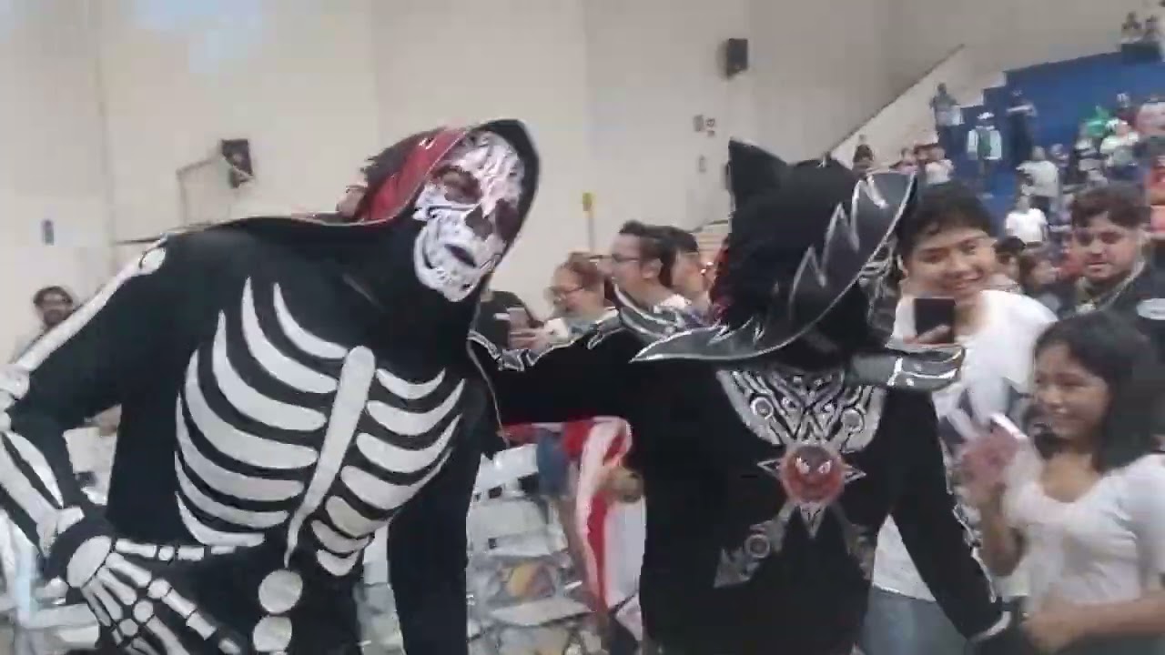 El fiscal/La parka/cibern&eacute;tico vs abismo negro/La parka negra/Belcegor