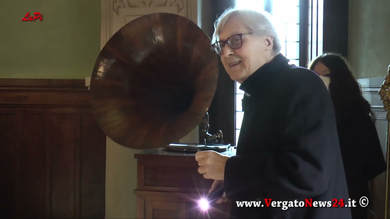 Vittorio Sgarbi svela la Rocchetta 