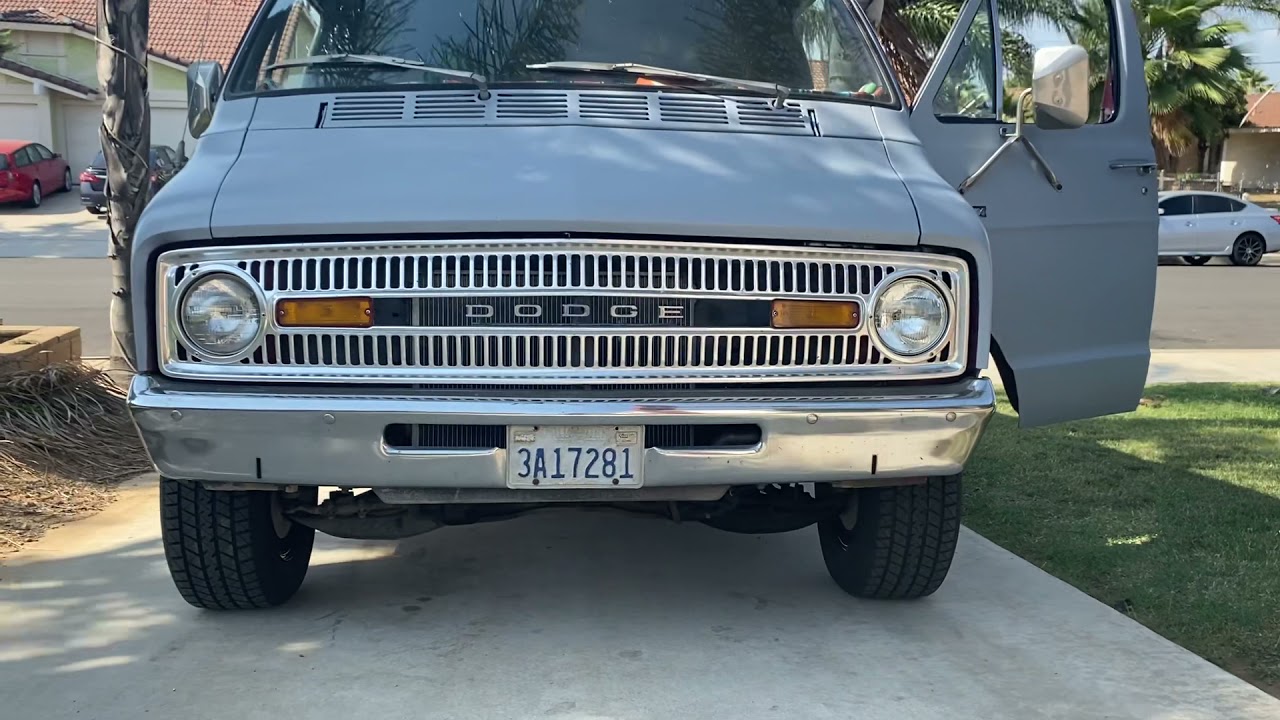 1971 DODGE B100 !