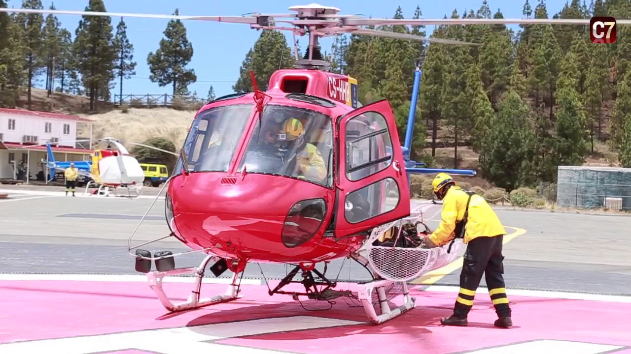 Así trabaja el helicóptero contra incendio del Cabildo de Gran Canaria @borjasuarez_gc