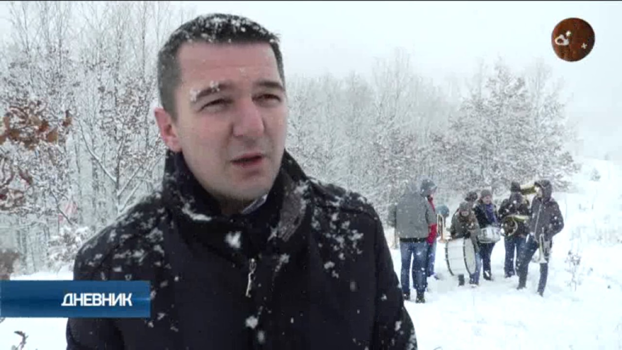 Pravoslavni vernici proslavljaju Badnji dan