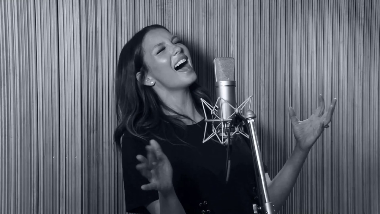 Ricki-Lee - 'Not Too Late' (LIVE Piano Version)