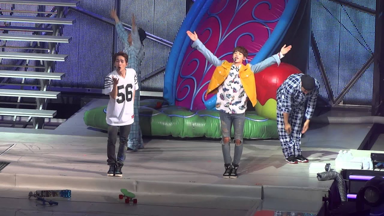 140511 SHINee World III in Taipei台灣三巡-kiss yo