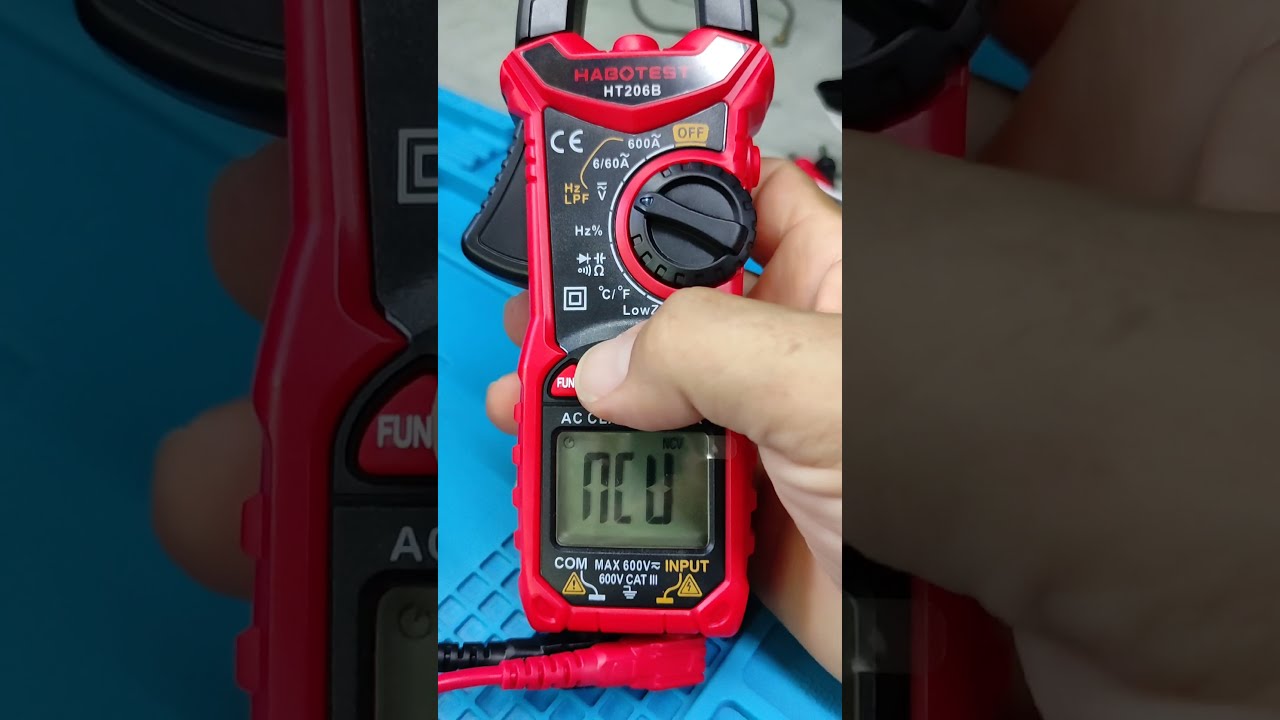 Alicate Amperímetro HT206B.