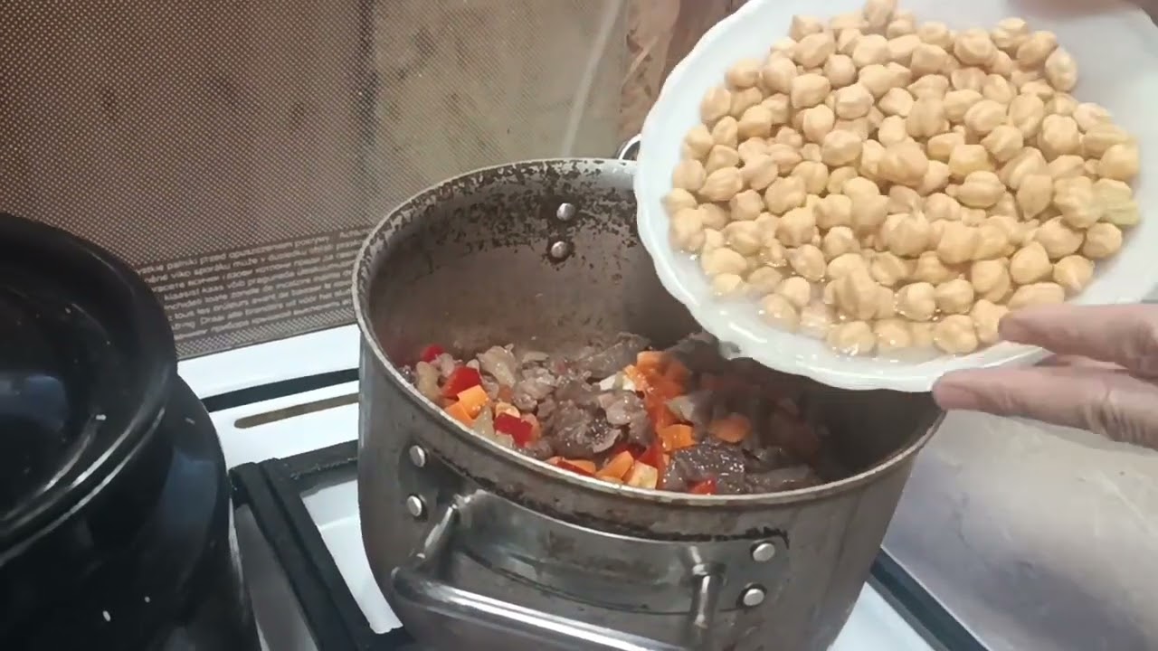 Приготовила домашняя еда таджикская. Очень вкусная. Пожалуйста поставьте лайк и подпишитесь.