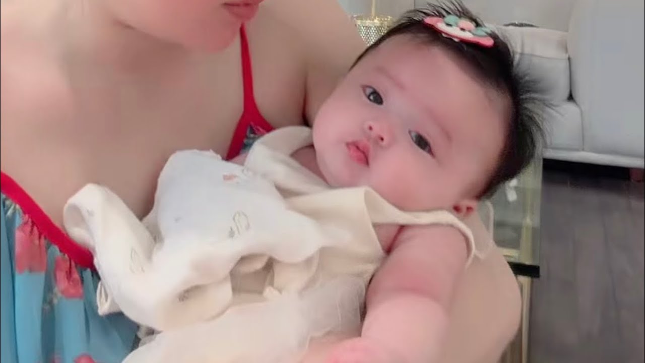 BA ĐI LÀM. KẸO Ở NHÀ LIVE TIKTOK CÙNG MẸ