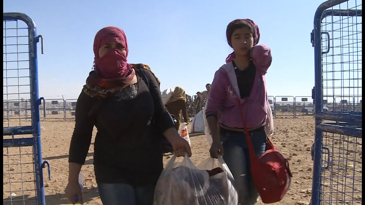 Syrian Refugees Continue Flowing Into Turkey