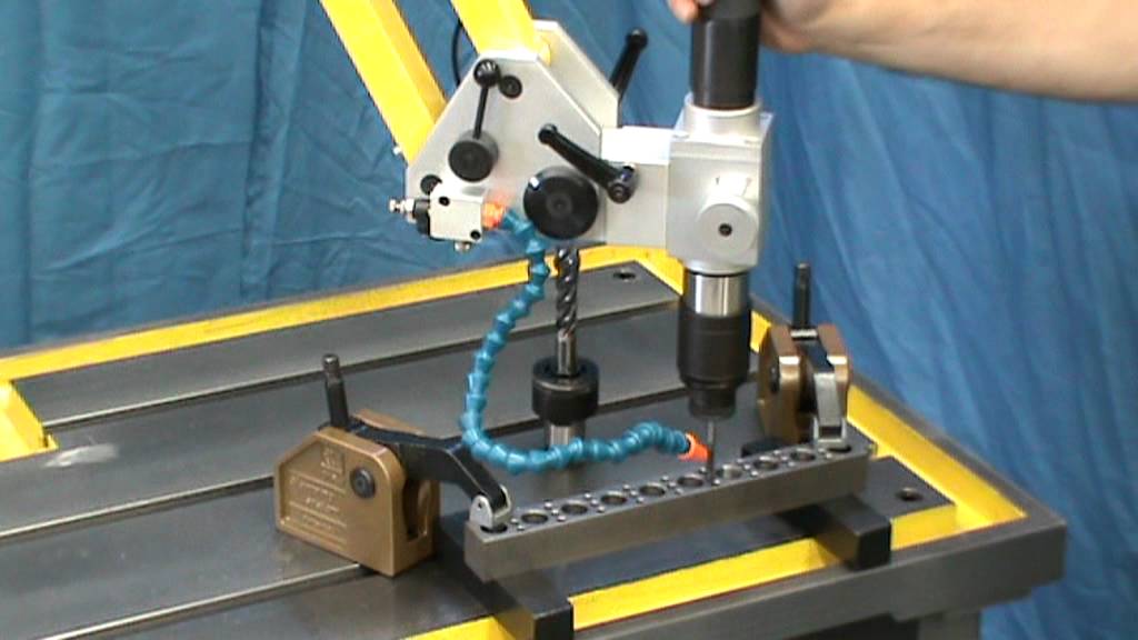 Pneumatic tapping machine CMA RNRM20.mpg