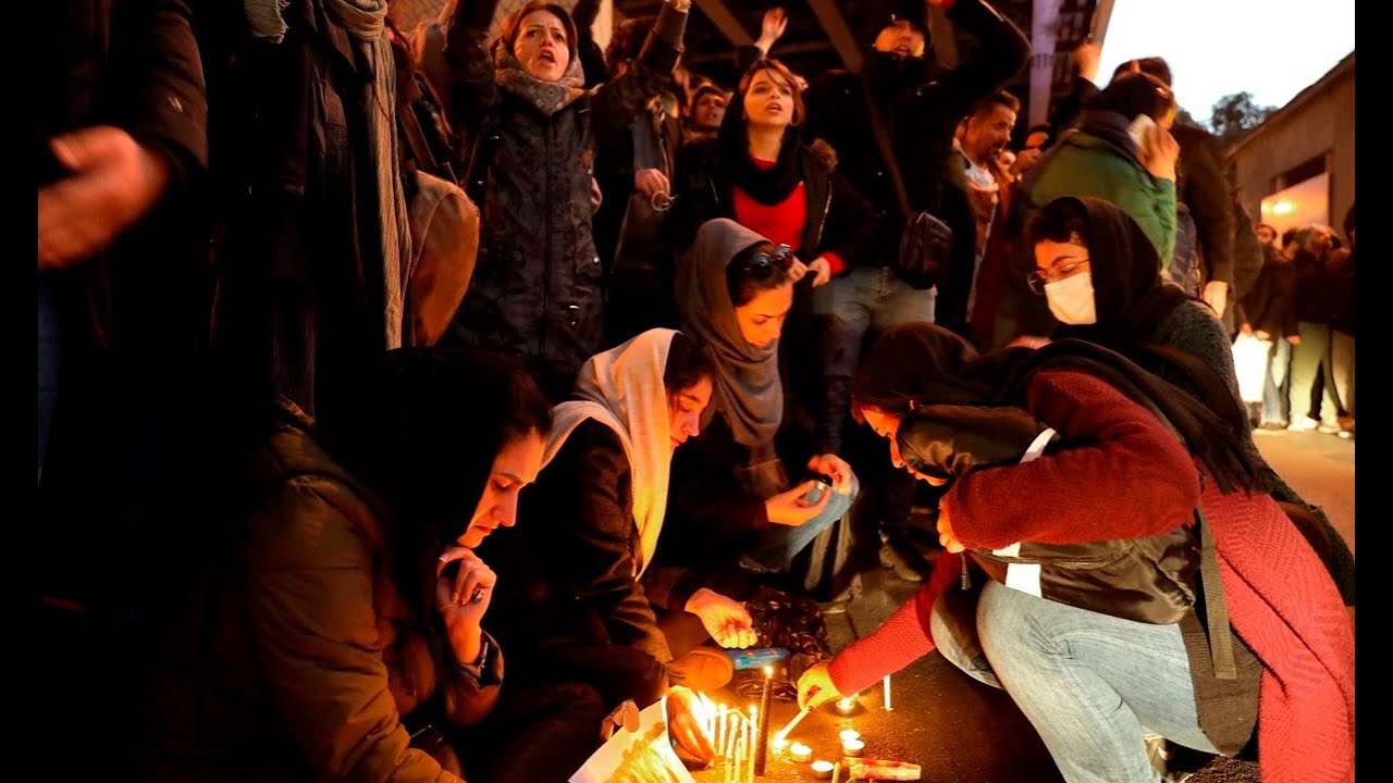 Student protests erupt in Iranian major cities