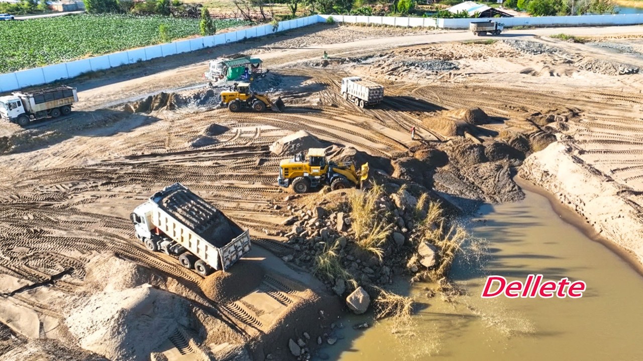 Project  Wheel Loader Delete Pond Pushing Soil Sand Filling Up, SHACMAN Truck 25.5Ton
