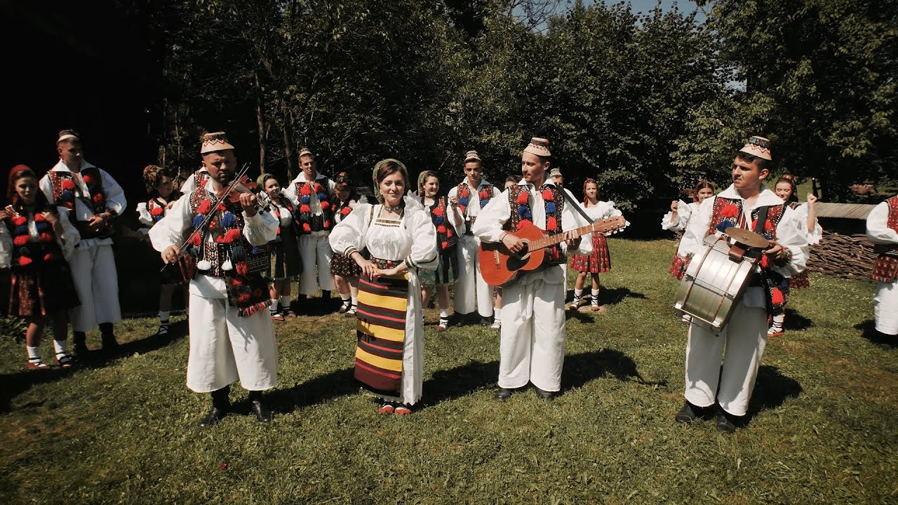 Lenuța Anișoara Cupcea  - Horea feciorilor de însurat - Invârtita de la Breb  (Colaj Maramureș 2021)