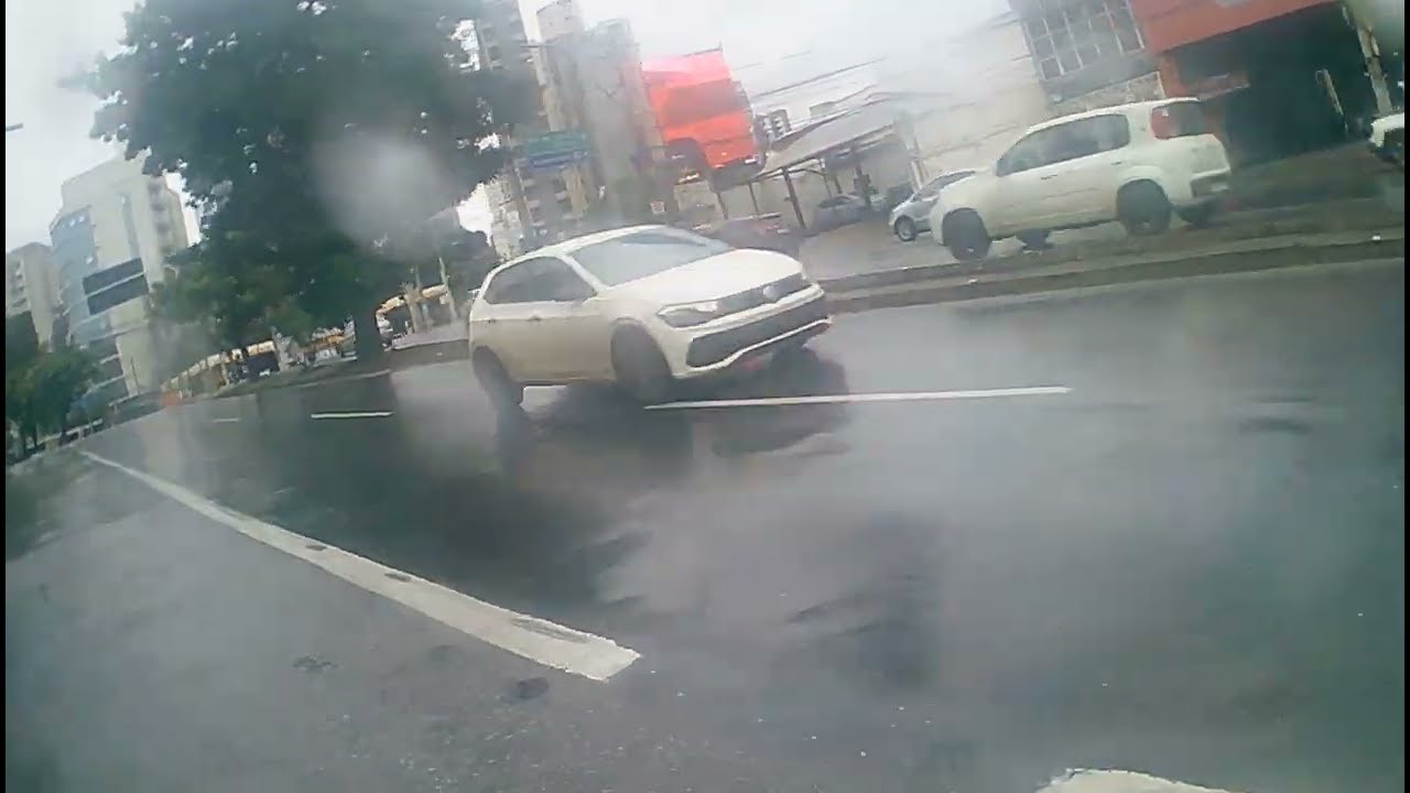 Na Chuva De PCX, Chery Celer 1.5 16V., Travo a Caixa, Resenha..
