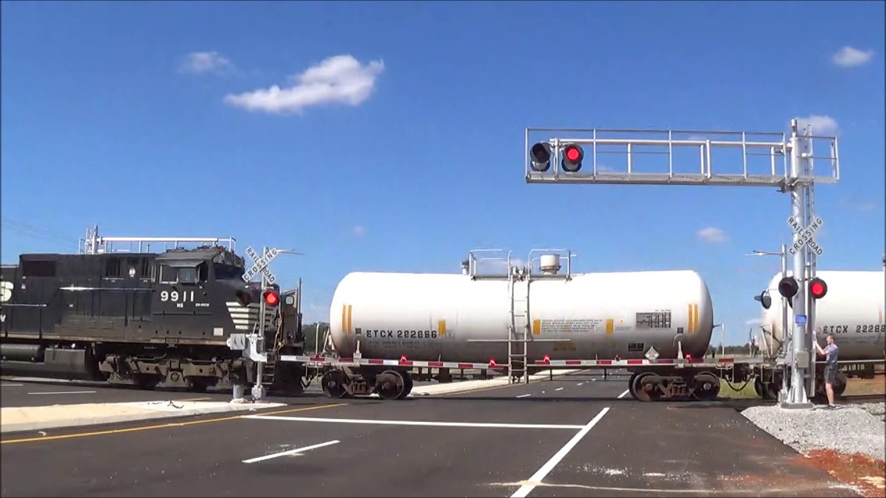 Greenbrier Parkway Railroad Crossing, Huntsville, AL