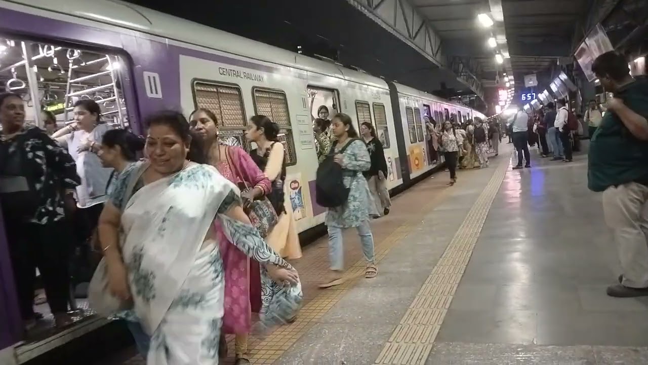 Kalyan evening special ladies local train video | mahila ladies special mumbai local train vlog