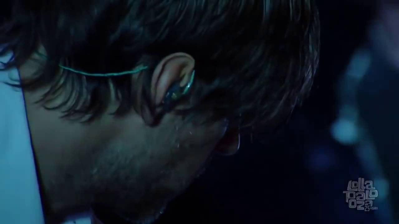 Radiohead - Everything In Its Right Place/Idioteque (Live at Lollapalooza Chicago 2016)